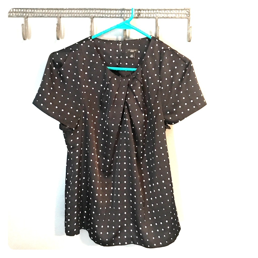 Ann Taylor - 10 P - Short sleeve blouse black